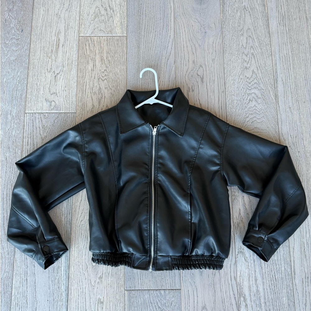 Black leather jacket - Picture 1 of 7